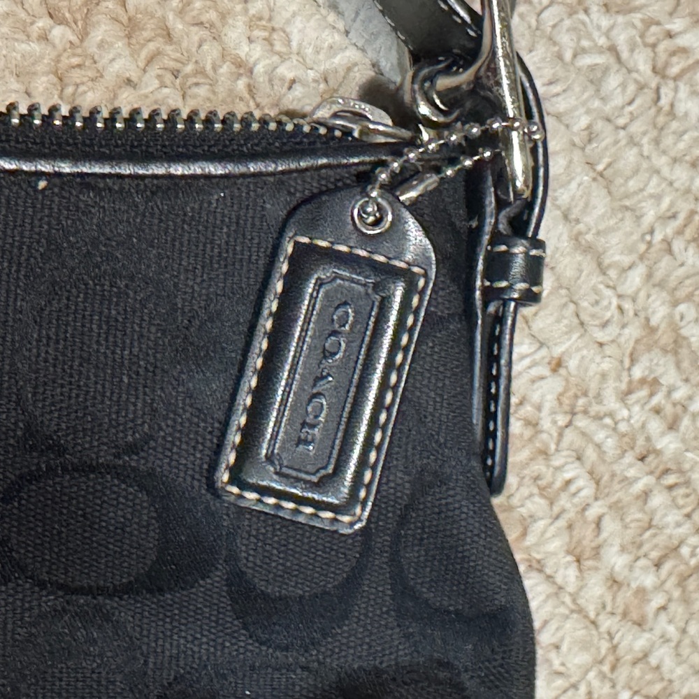 Black Y2K Coach Shoulder Bag - Picture 3 of 4